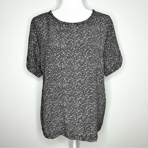 VINCE Womens Black & White Geo Pattern 100% Silk Short Sleeve Top Size M EUC